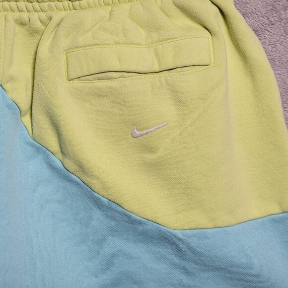 Nike Sportswear Shorts Mens XL Green Blue Colorblock Athletic Casual DR9856-736‎ - Picture 5 of 13